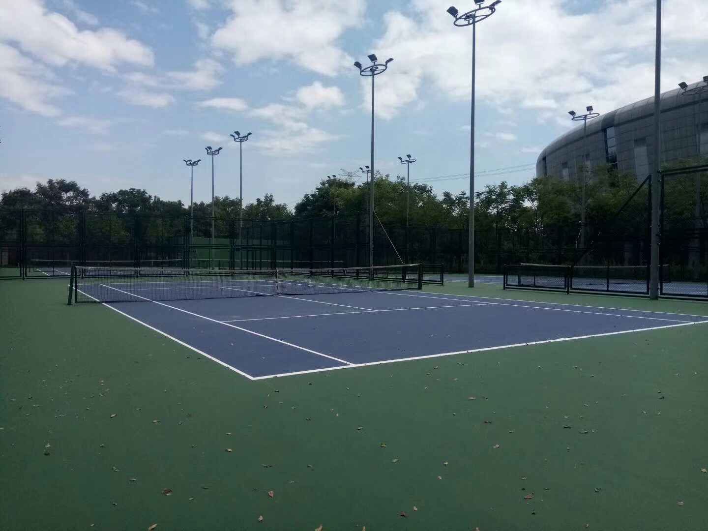 湖州德清体育中心丙烯酸网球场完工