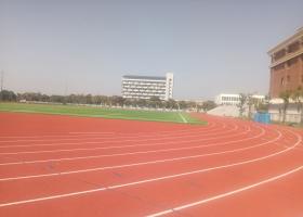 枫叶国际学校400米跑道